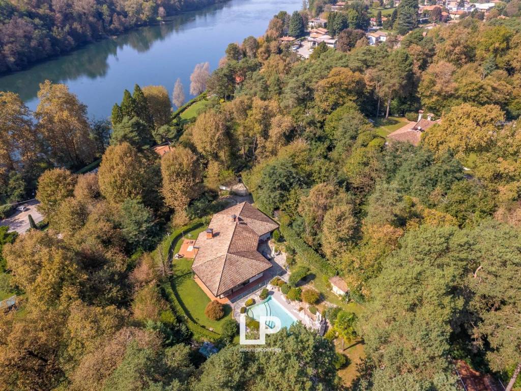 Villa a Sesto calende in Via Golasecca - Foto 2