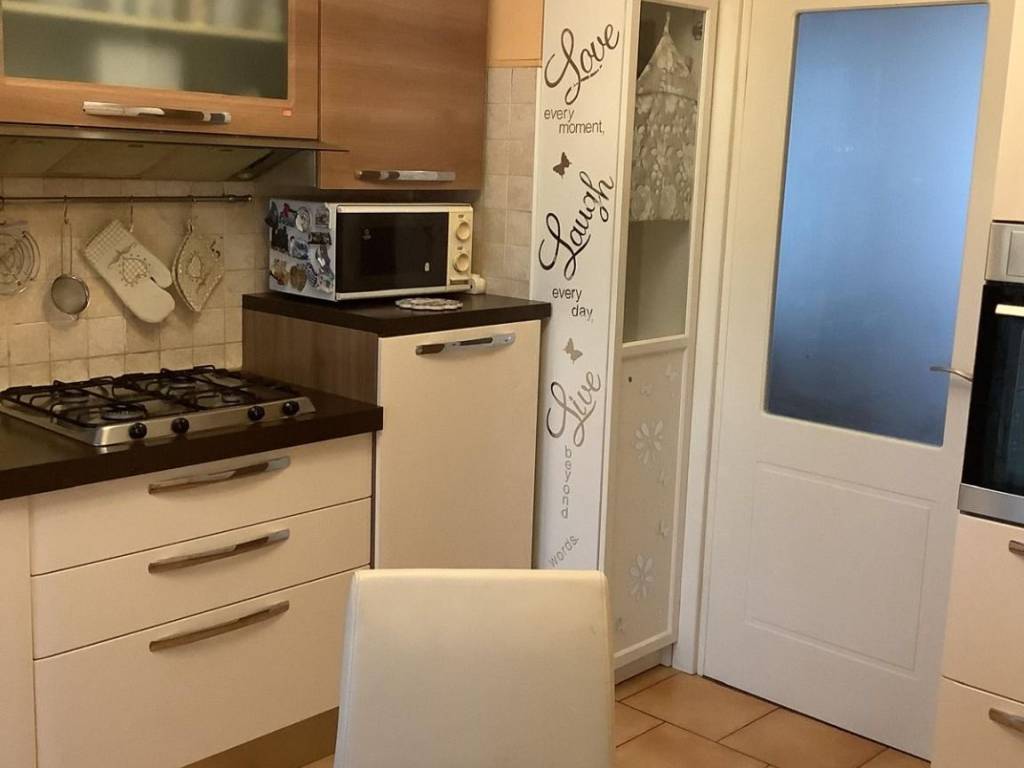Appartamento a Trecate in Via Trieste - Foto 4