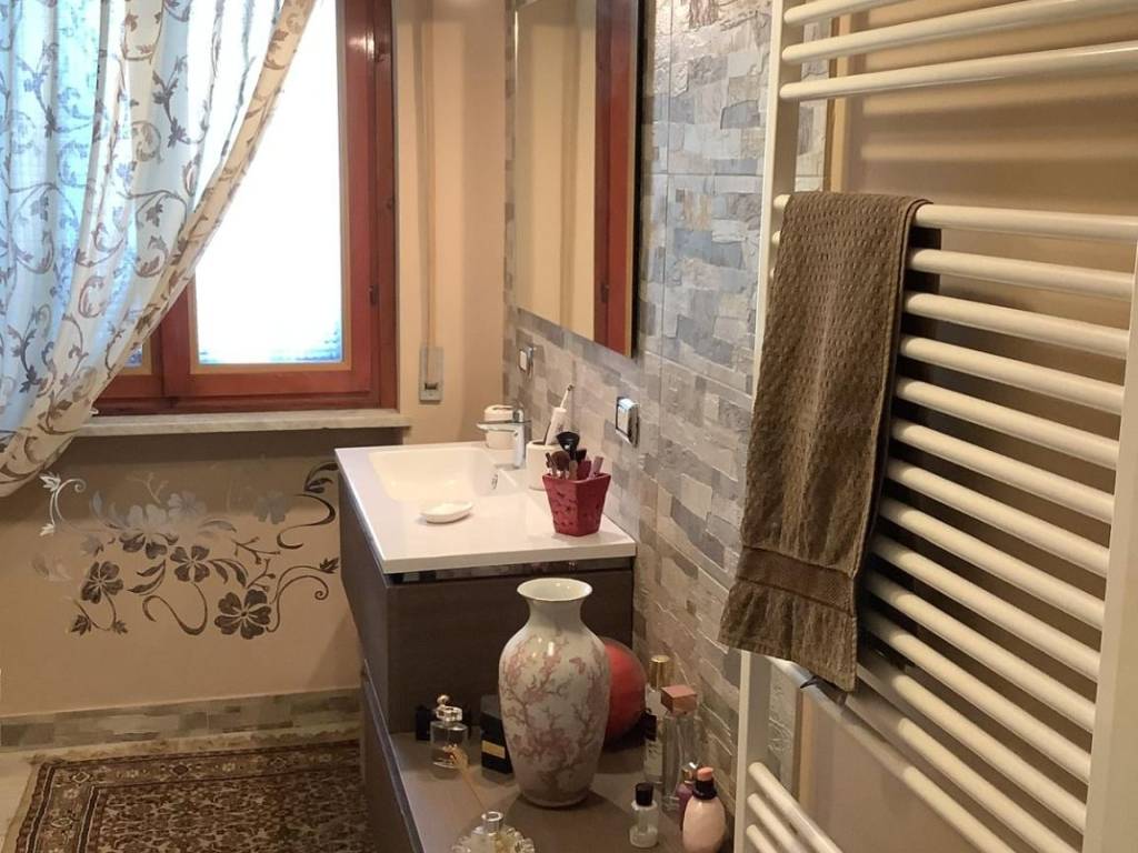 Appartamento a Trecate in Via Trieste - Foto 5