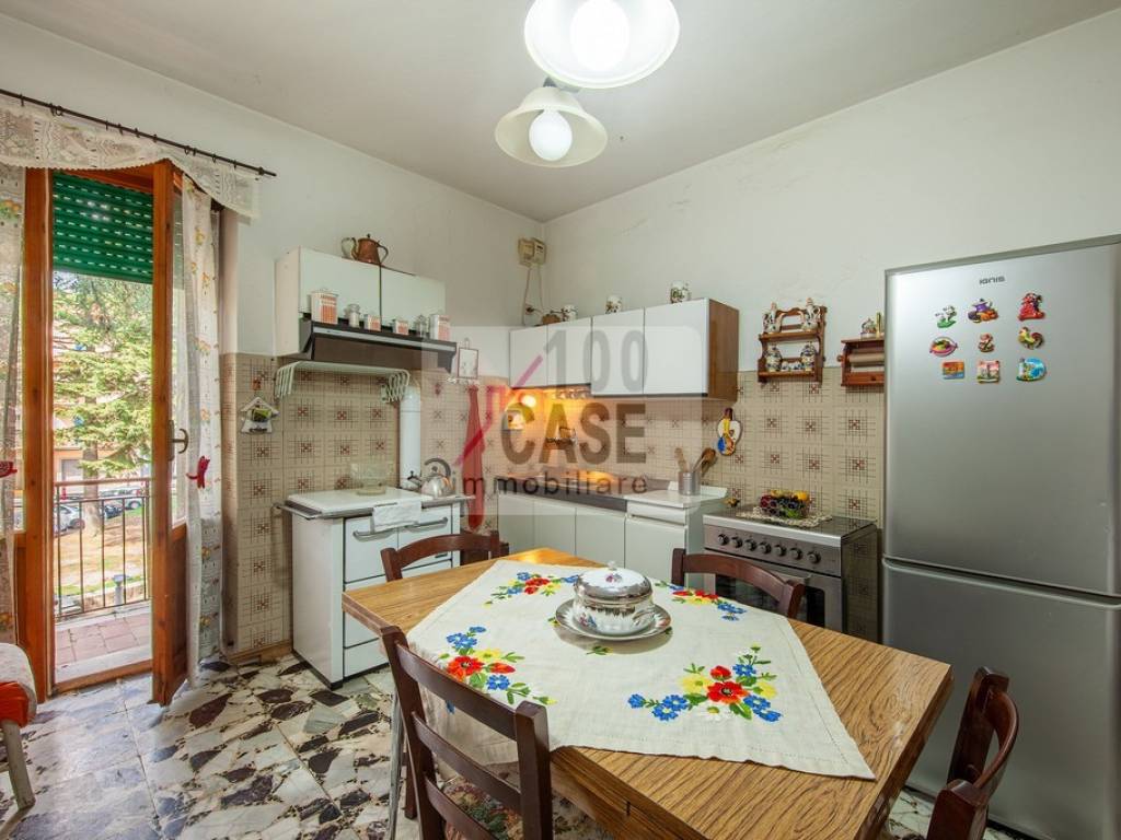 Appartamento a Abbadia san salvatore in Piazza Fratelli Cervi - Foto 3