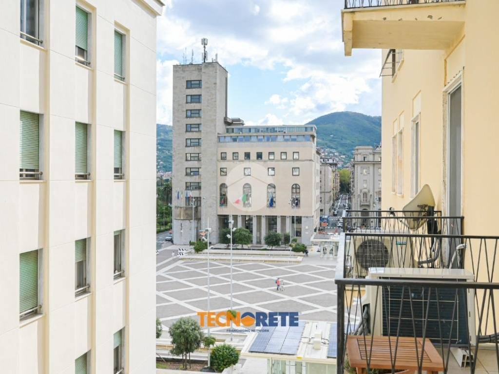 Appartamento a La spezia in Via Giulio Rezasco, 11 - Foto 2