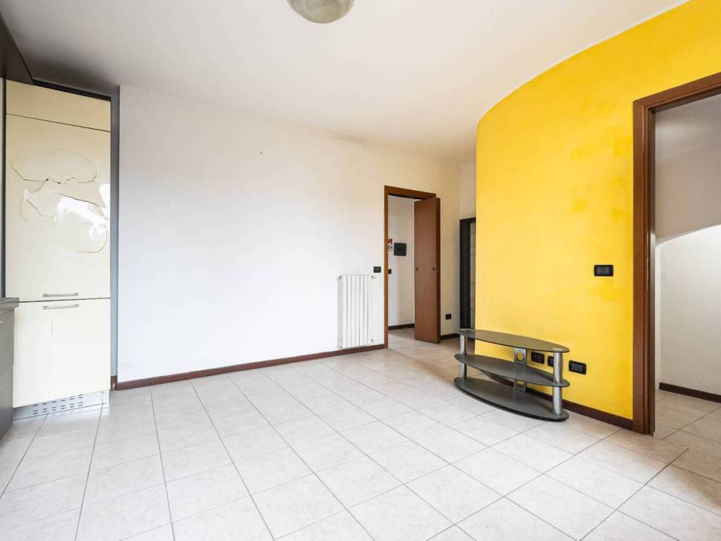 Appartamento a Carugo in Via Giovanni Pascoli, 5 - Foto 2