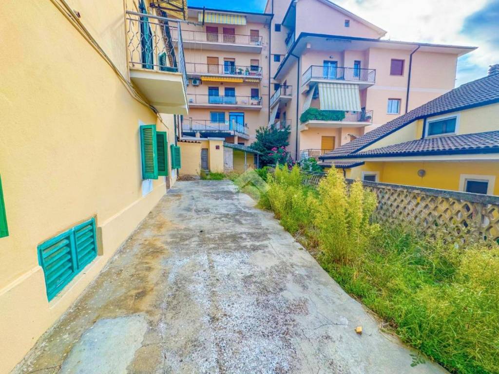 Casa indipendente a Chieti in Via Generale Carlo Spatocco, 53 - Foto 3