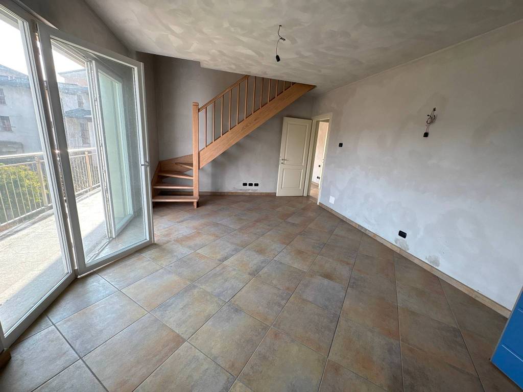 Appartamento a Verbania in Via Zara - Foto 2