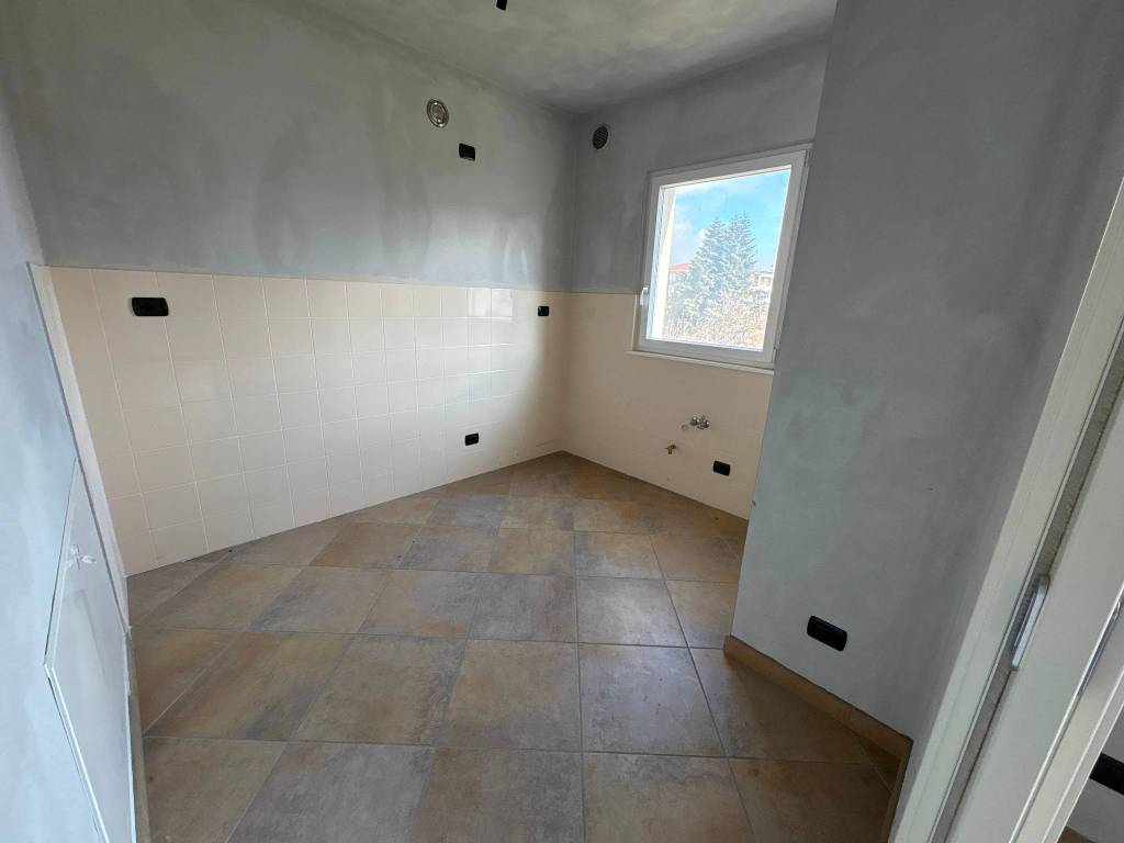 Appartamento a Verbania in Via Zara - Foto 3