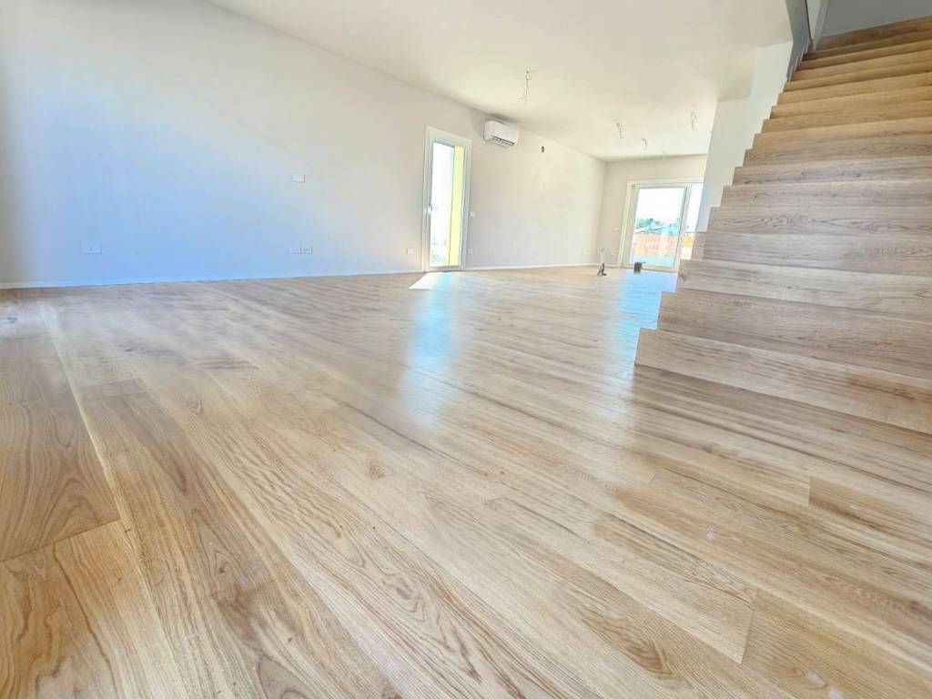Villa a Montebelluna in Via Roma, 35 - Foto 2