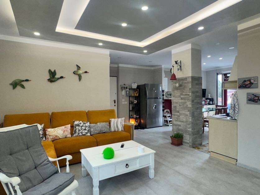 Appartamento a Luino in Via Asmara - Foto 2