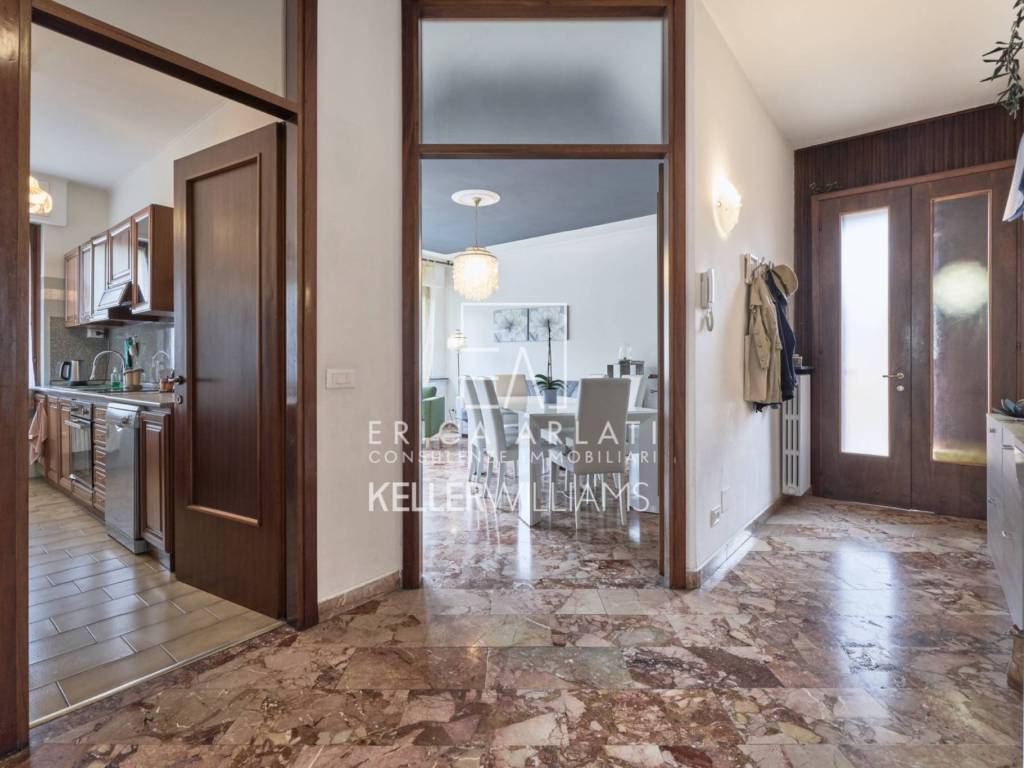 Villa a Lipomo in Via Provinciale Per Lecco, 549 - Foto 3