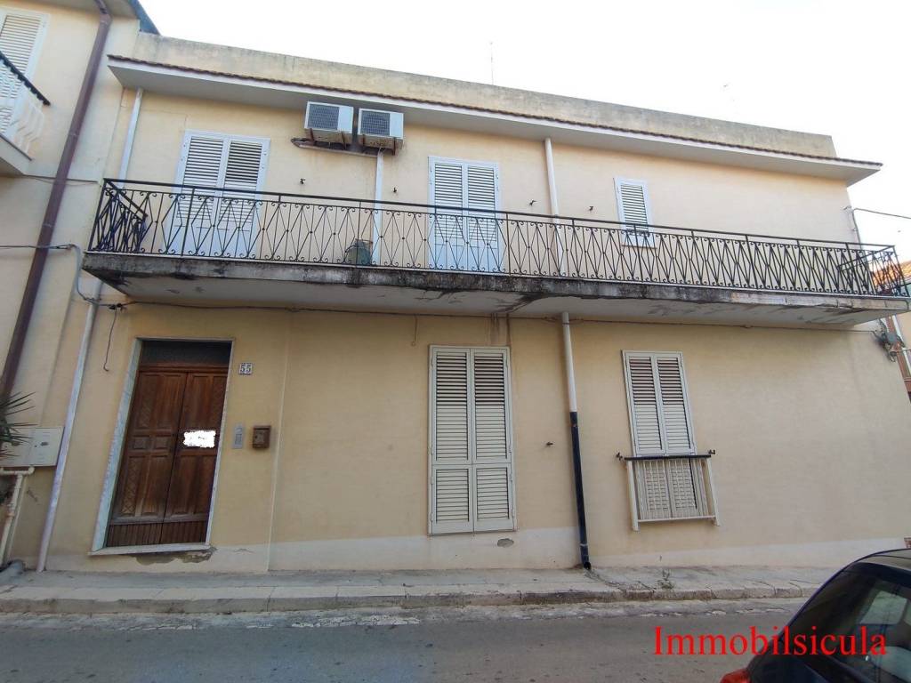 Casa indipendente a Ispica in Via Olivio Sozzi - Foto 2