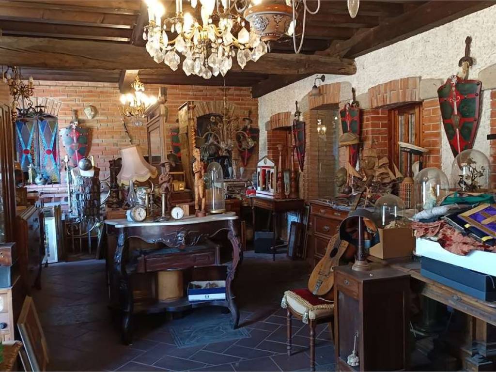 Villa a Cucciago in Via XX Settembre, 1 - Foto 4