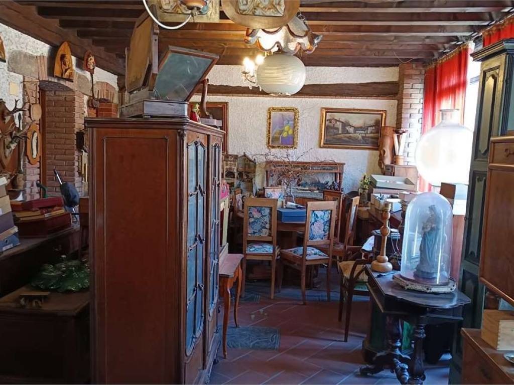 Villa a Cucciago in Via XX Settembre, 1 - Foto 5