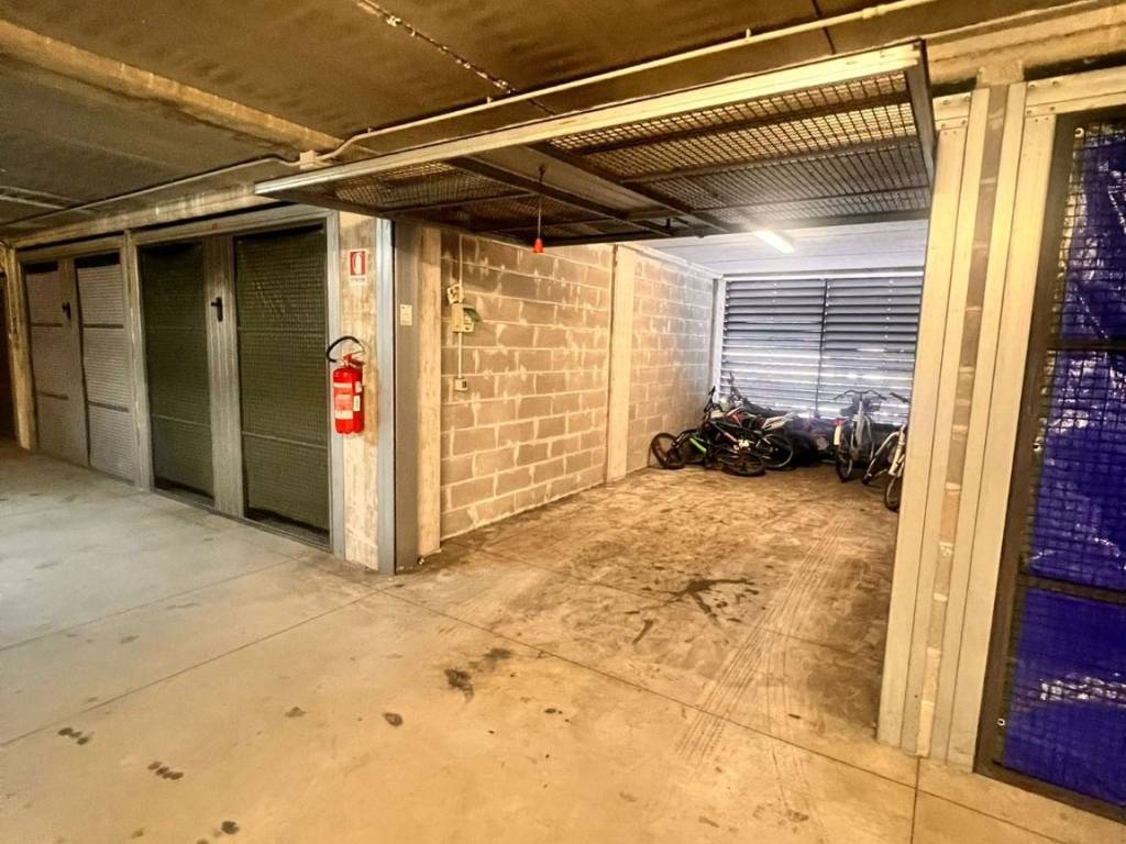 Box / garage a La spezia in Via Francesco Crispi, 103 - Foto 4