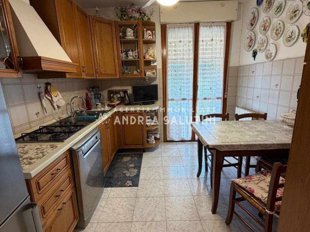 Appartamento a Castagneto carducci in Via della Resistenza, - Foto 4