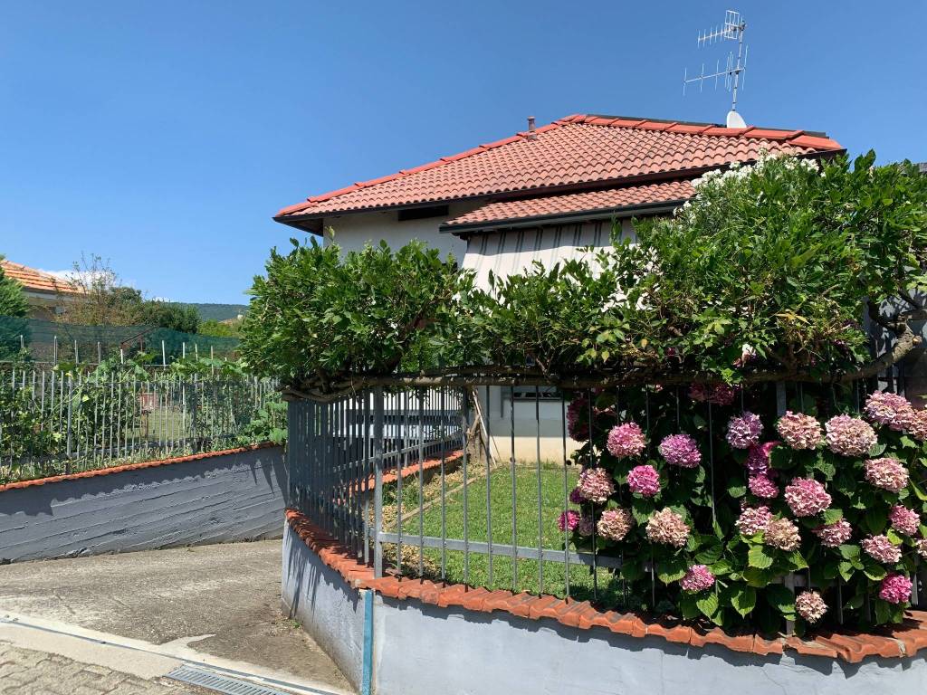 Casa indipendente a Ivrea in Via Bollengo - Foto 2