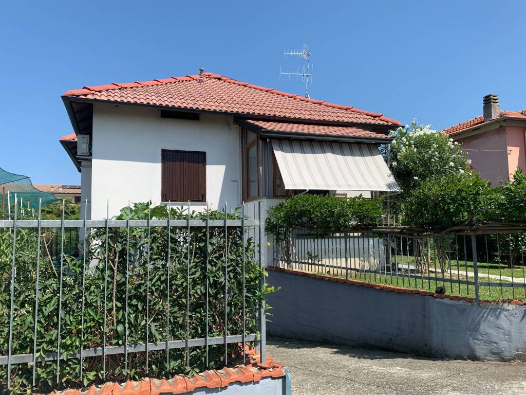 Casa indipendente a Ivrea in Via Bollengo - Foto 4