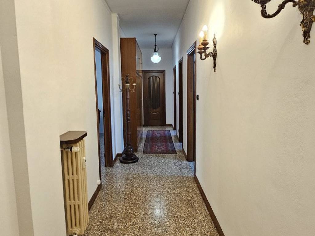 Appartamento a Asti in VIA CROCE VERDE 1 - Foto 2