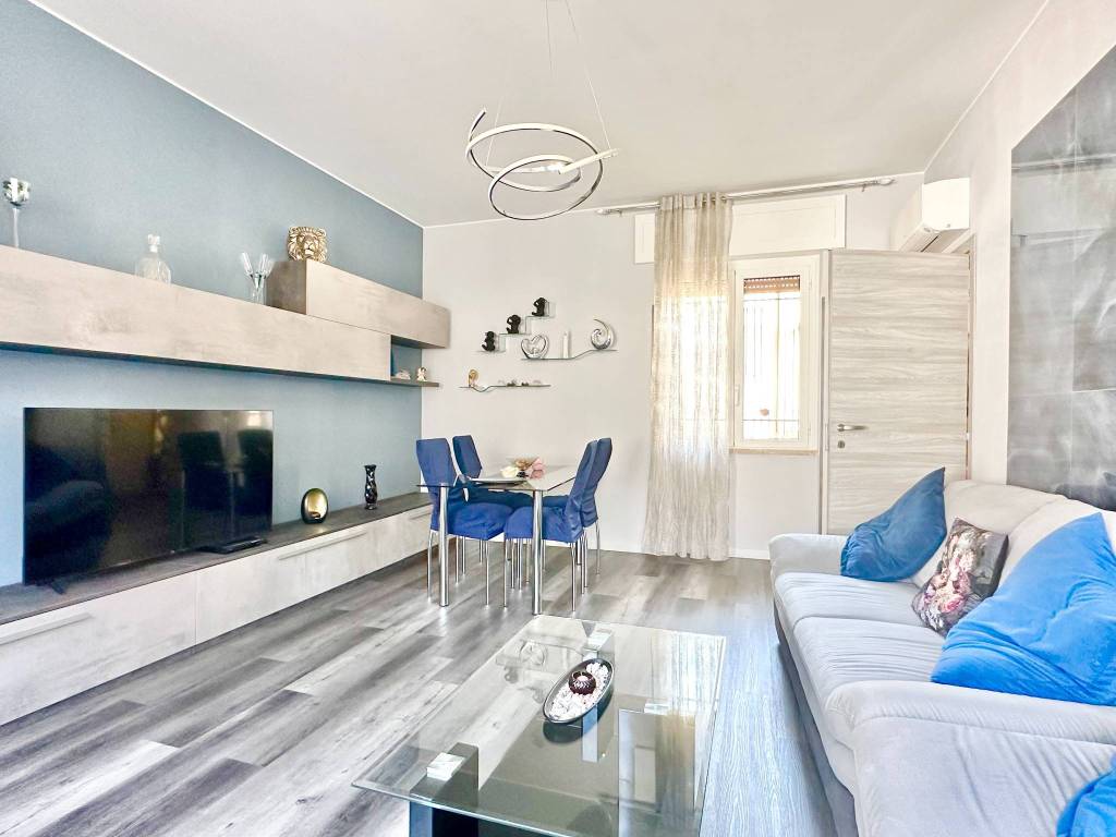 Appartamento a Samarate in Via Giuseppe Garibaldi, 8 - Foto 2