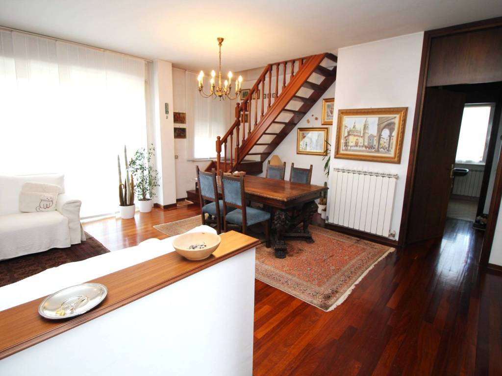Appartamento a Gorla minore in Via Masaccio - Foto 3
