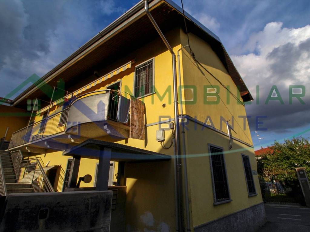 Appartamento a Cardano al campo in Via Venezia - Foto 3