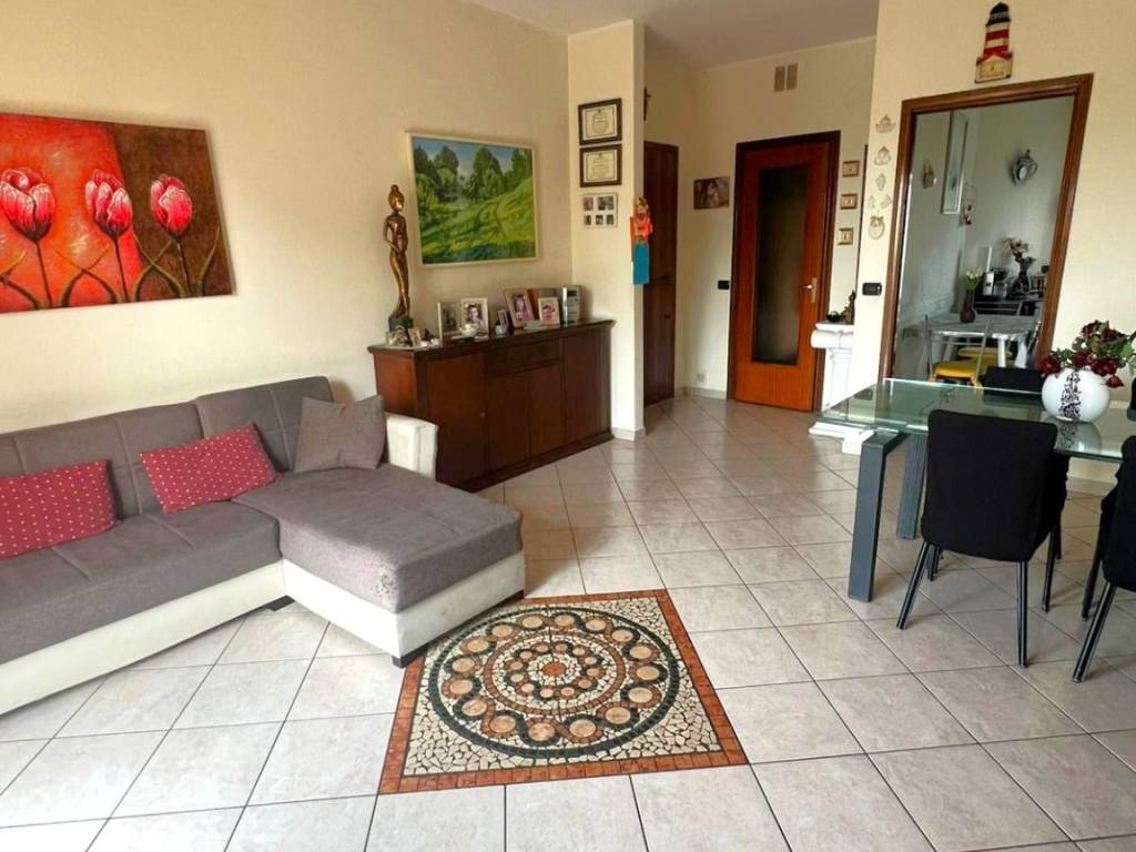 Appartamento a Gorla minore in Via Ambrogio Colombo, 9 - Foto 4