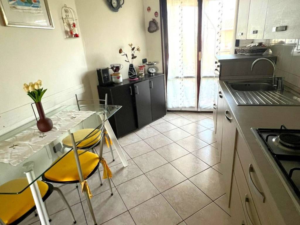 Appartamento a Gorla minore in Via Ambrogio Colombo, 9 - Foto 5