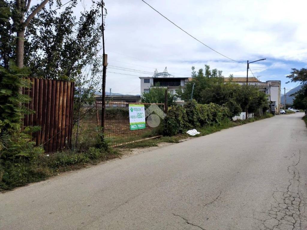 Terreno a Maddaloni in Via Grotticella, 27 - Foto 3