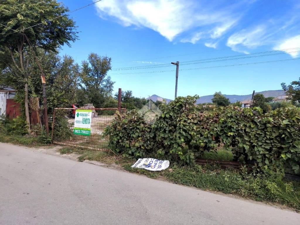 Terreno a Maddaloni in Via Grotticella, 27 - Foto 4