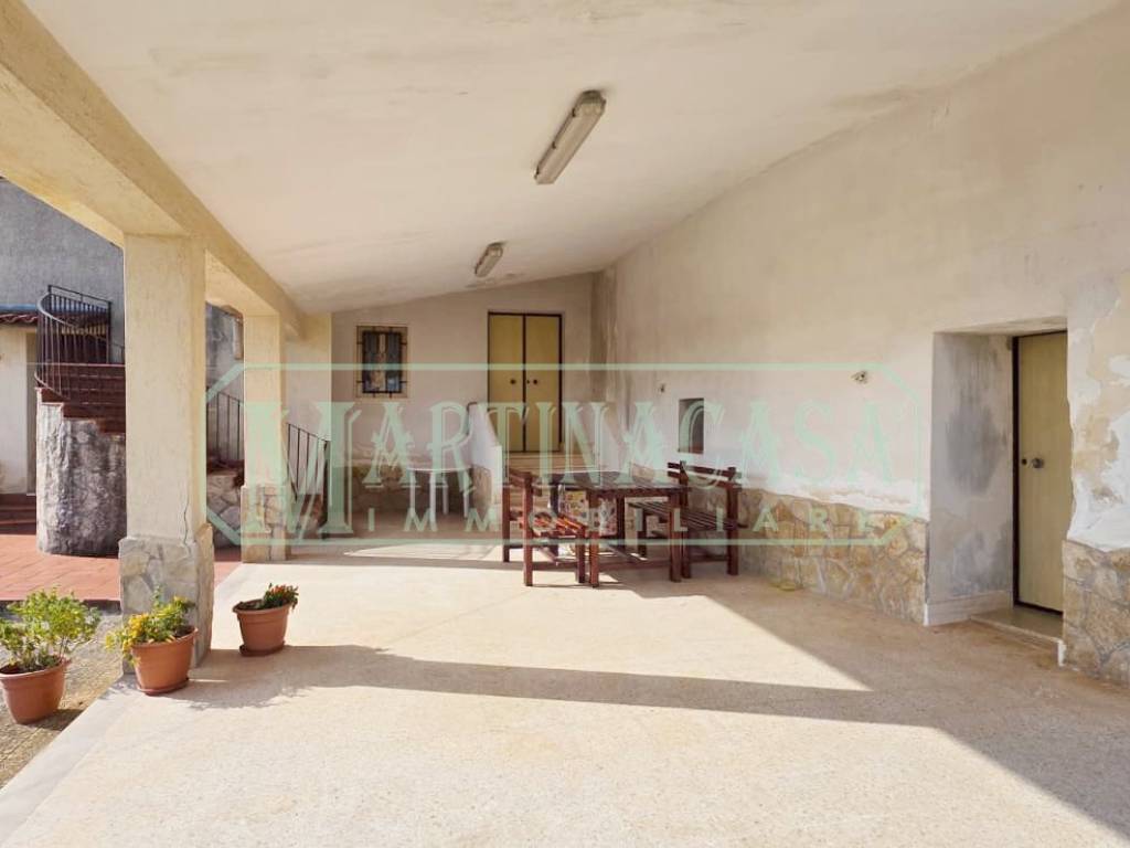 Villa a Martina franca in Strada San Domenico dello Scagno Zona G - Foto 5