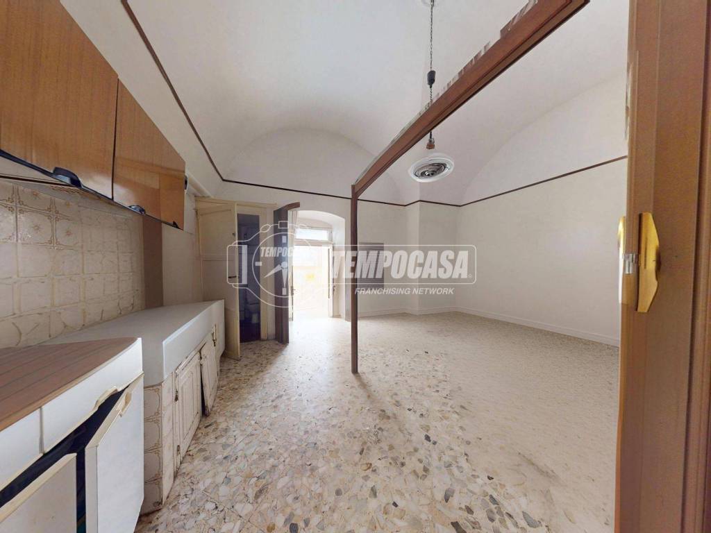 Casa indipendente a Turi in Via Giovanni Vittoria - Foto 3