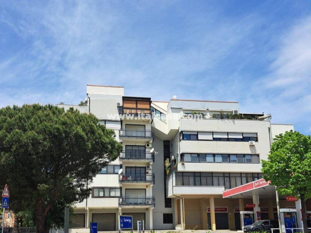 Appartamento a Crotone in Via Giovanni Paolo II - Foto 2