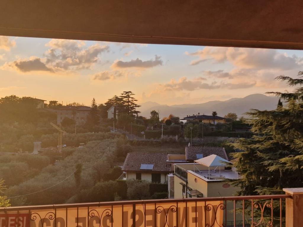Villa a Torri del benaco in Via Oliveti - Foto 2