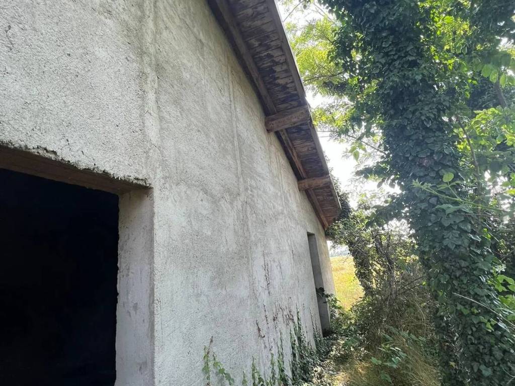 Terreno a Verderio in Strada Per Aicurzio, 5 - Foto 2