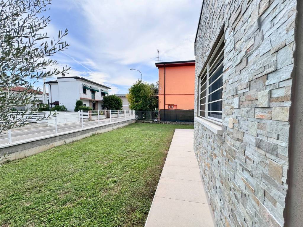 Villa a Cerea in Via 11 Febbraio, 23 - Foto 2