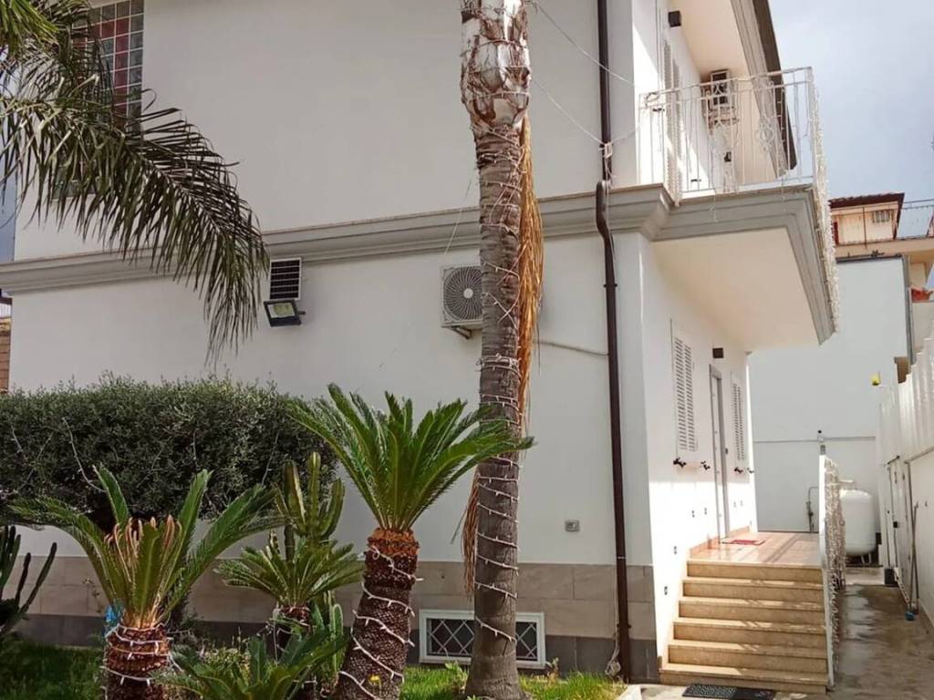 Villa a Casal di principe in Via Ignazio Silone No Number - Foto 3