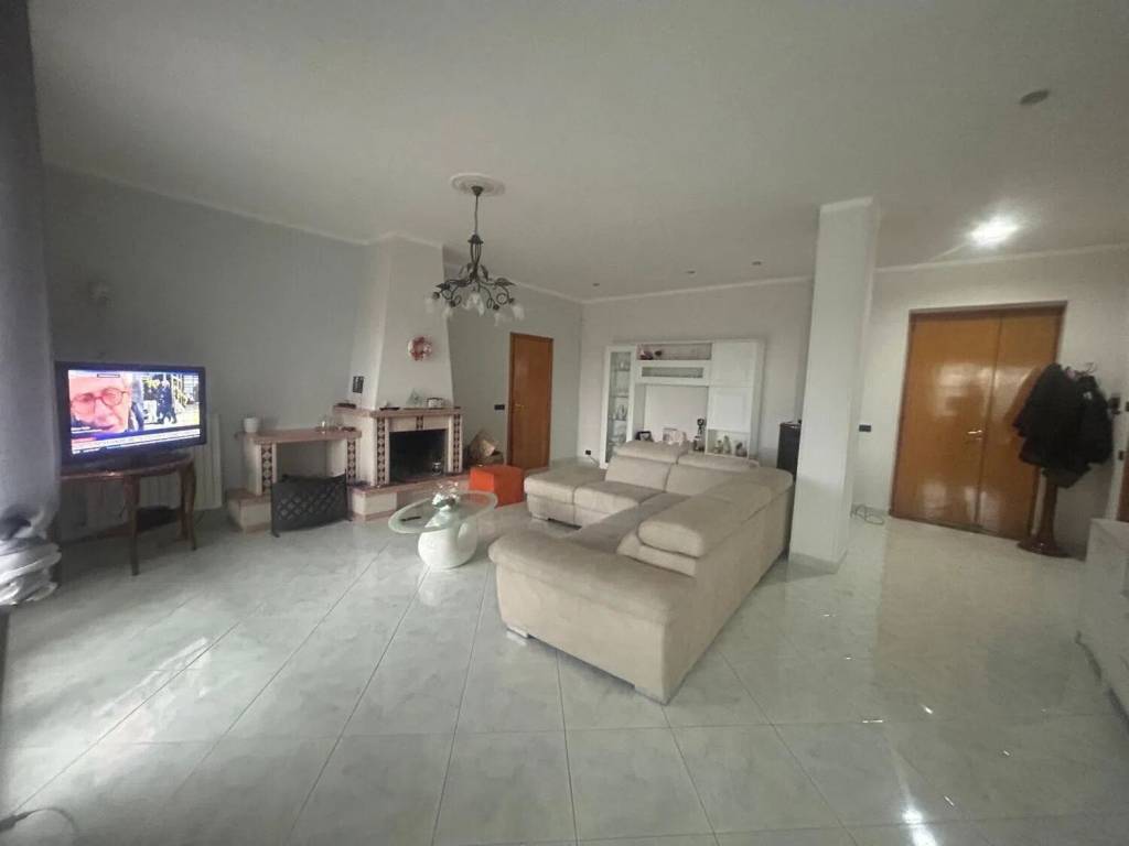 Villa a Castel volturno in Via Napoli No Number - Foto 4