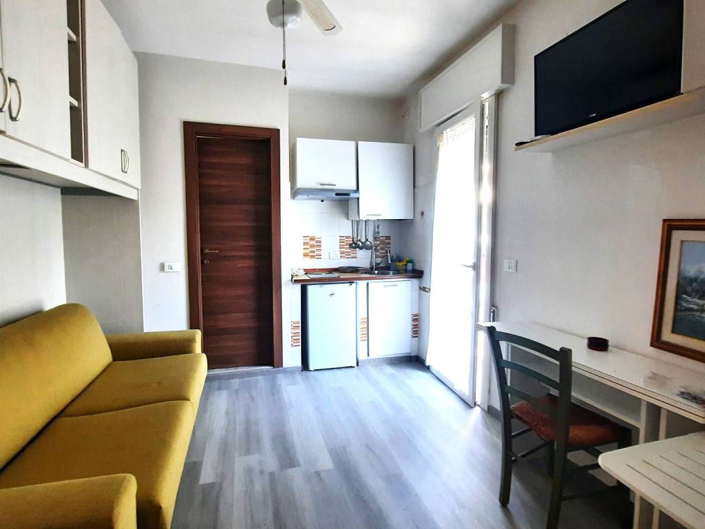 Appartamento a Comacchio in Viale Alpi Orientali Nord, 15 - Foto 2