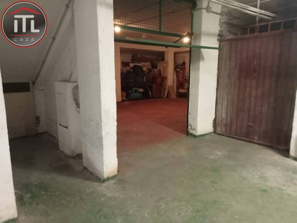 Box / garage a Ladispoli in Via Dei Delfini, 24 - Foto 2