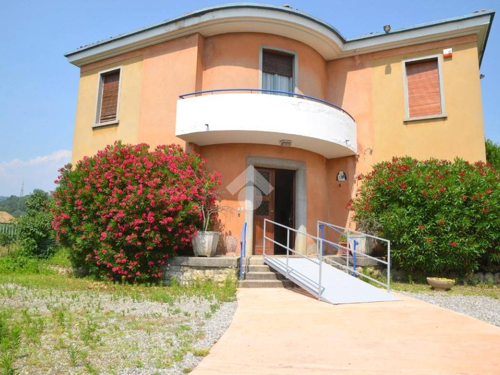 Villa a Grumello del monte in Via Cavour, 4 - Foto 2