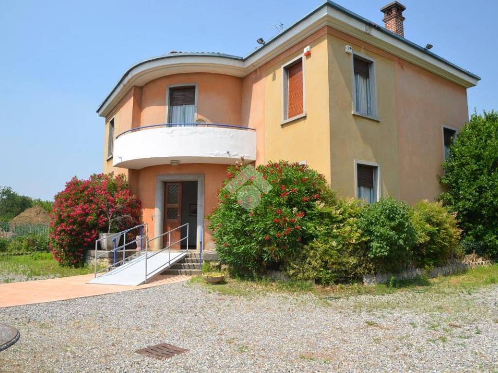 Villa a Grumello del monte in Via Cavour, 4 - Foto 4