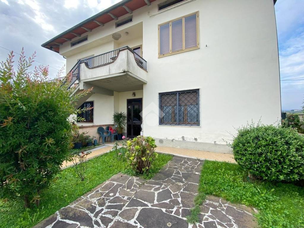 Casa indipendente a Quarrata in Via Vecchia Fiorentina Primo Tronco, 519 - Foto 5