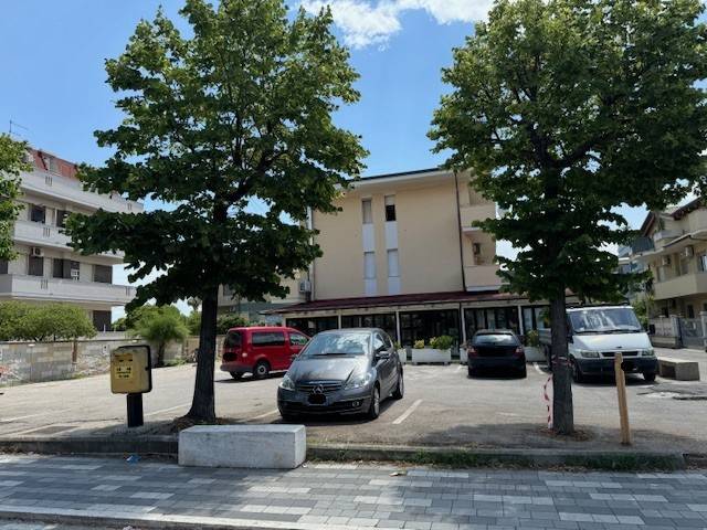 Appartamento a Montesilvano in Viale Abruzzo, 58 - Foto 2