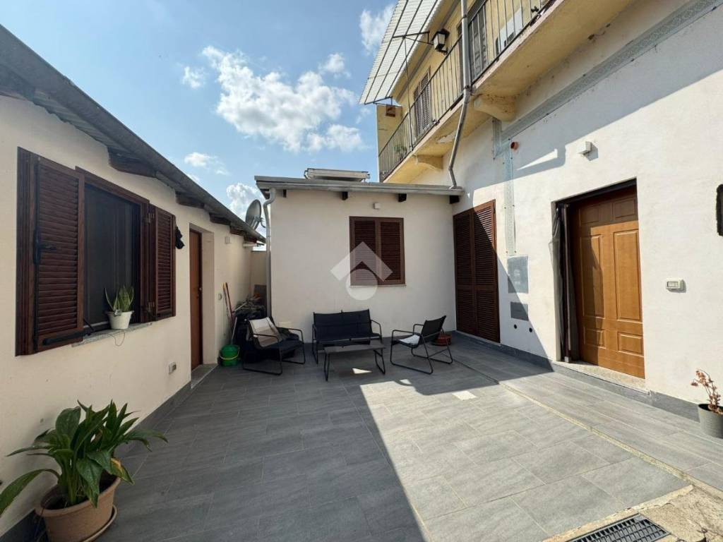 Appartamento a Vercelli in Via Leonardo Walter Manzone, 105 - Foto 2