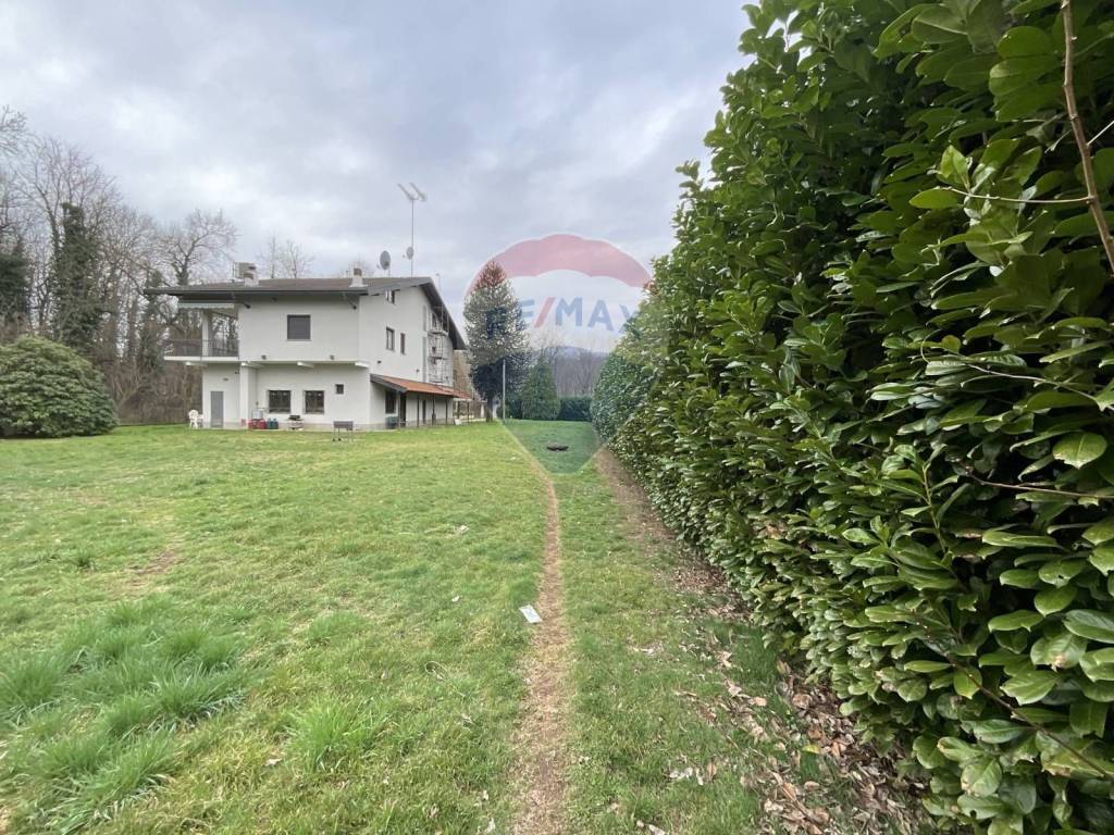 Villa a Invorio in Via Conciliazione, 31 - Foto 3