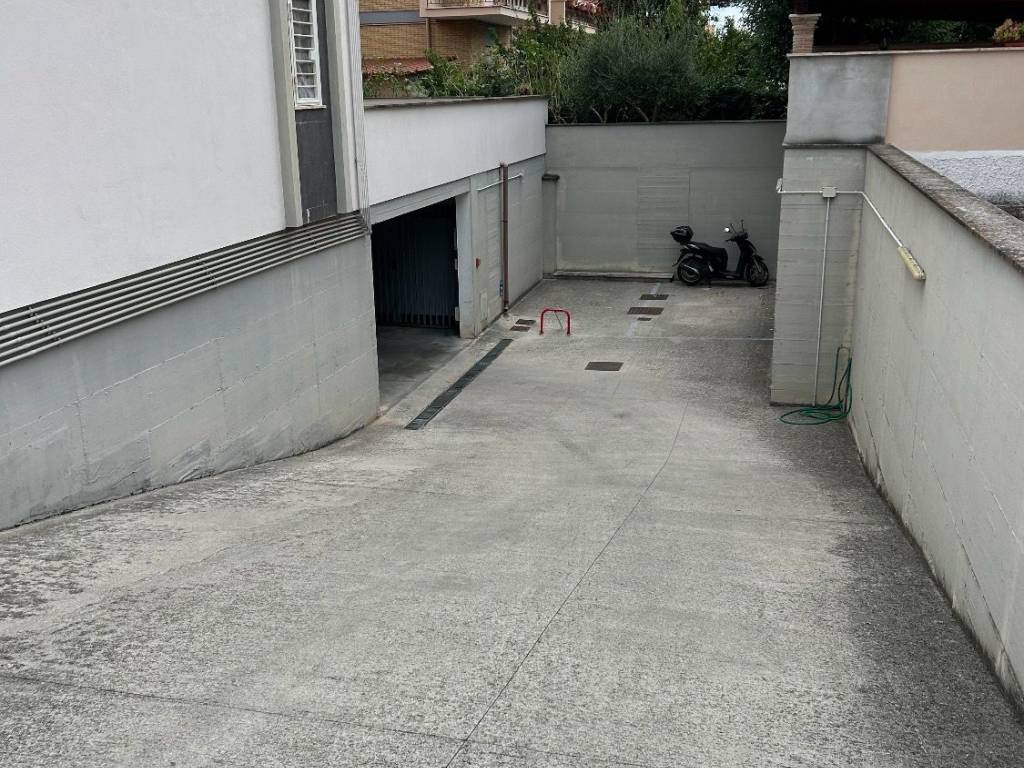 Box / garage a Nettuno in Via Degli Anemoni, 20 - Foto 5