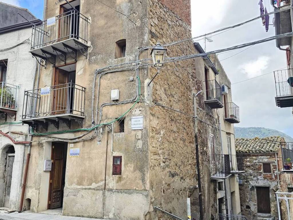 Villa a Collesano in Corso Vittorio Emanuele No Number - Foto 2