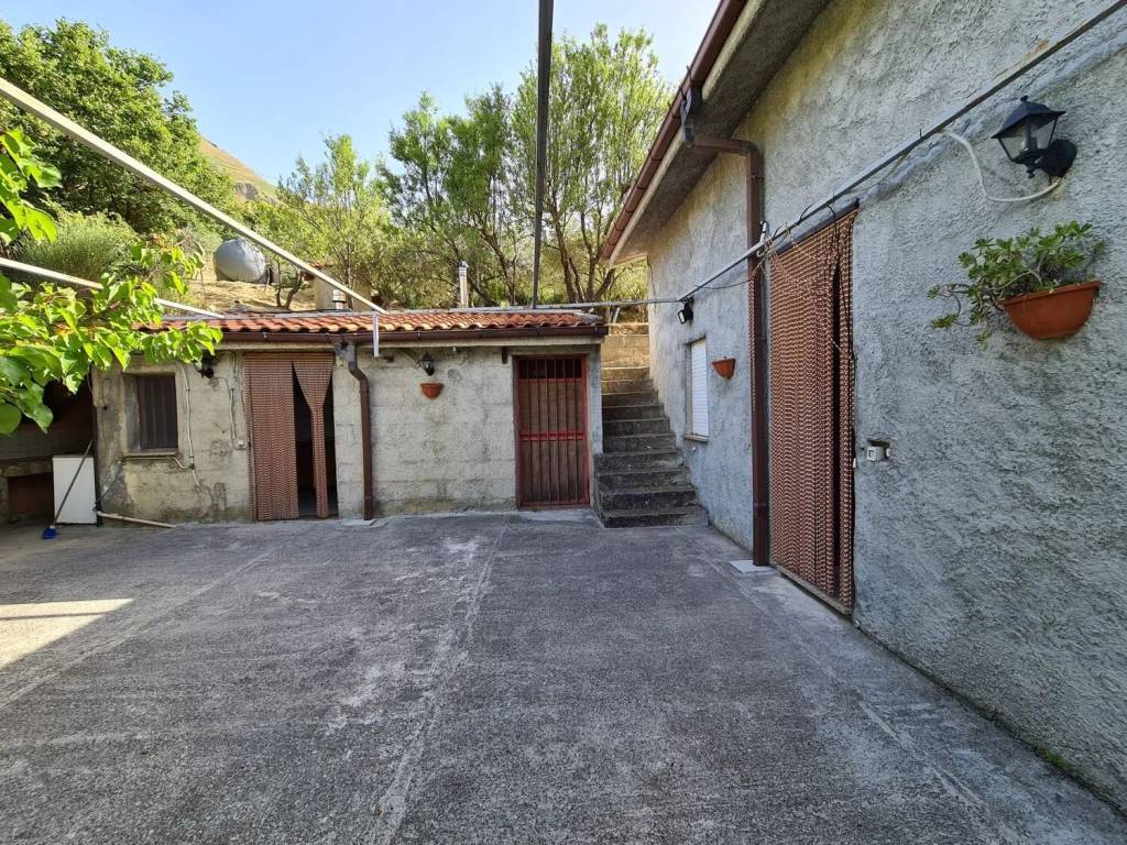 Villa a Isnello in Contrada Mongerrati No Number - Foto 3