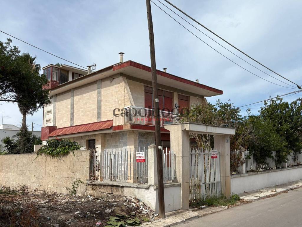 Villa a Lecce in Viale Zefiro, 41 - Foto 2