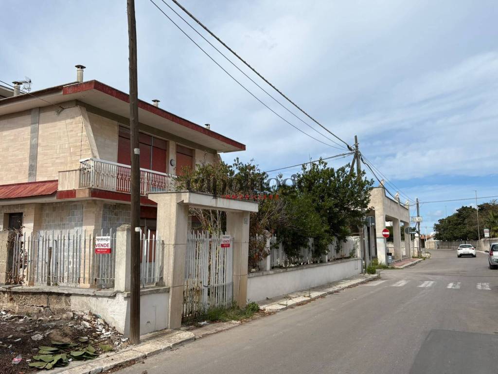Villa a Lecce in Viale Zefiro, 41 - Foto 3