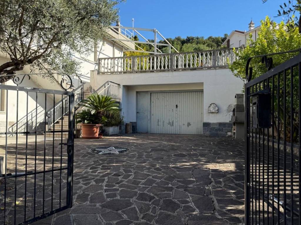 Villa a Boissano in Via dei Pini, 8 - Foto 3