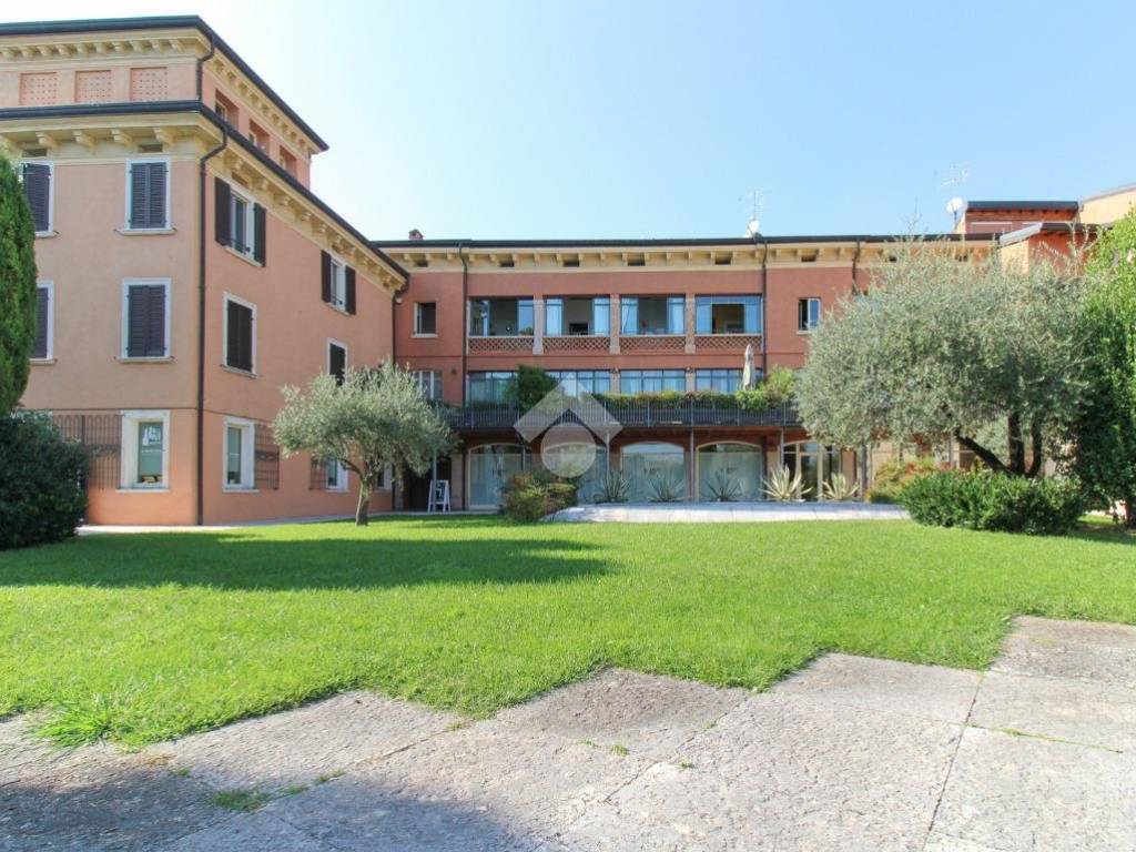 Attico / mansarda a Salò in Piazza S. Bresciani - Foto 3